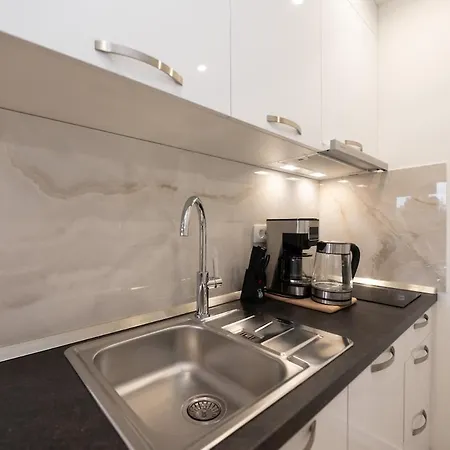 Lara - Private Parking&garden Kovacic