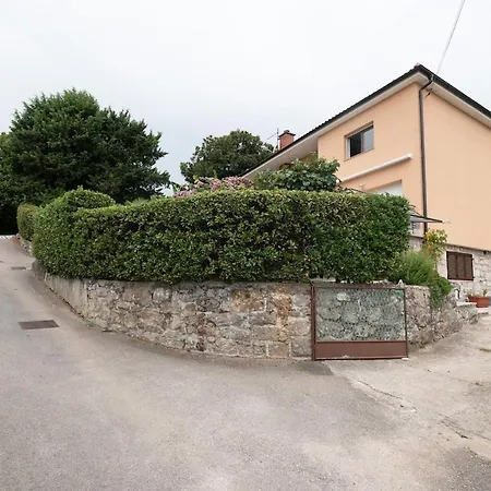 Lara - Private Parking And Garden *