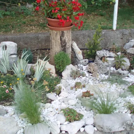 Lara - Private Parking&garden * Kovacic