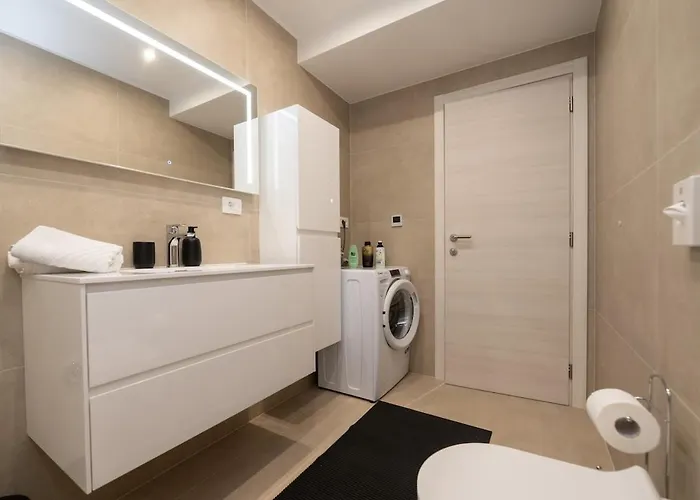 Lara - Private Parking And Garden *