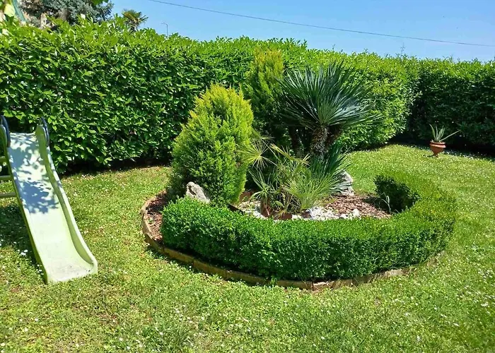 Lara - Private Parking And Garden 아파트 *