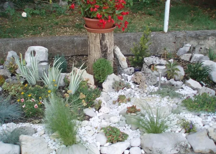 Lara - Private Parking And Garden * Kovacic