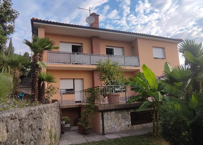 Lara - Private Parking And Garden 아파트 *