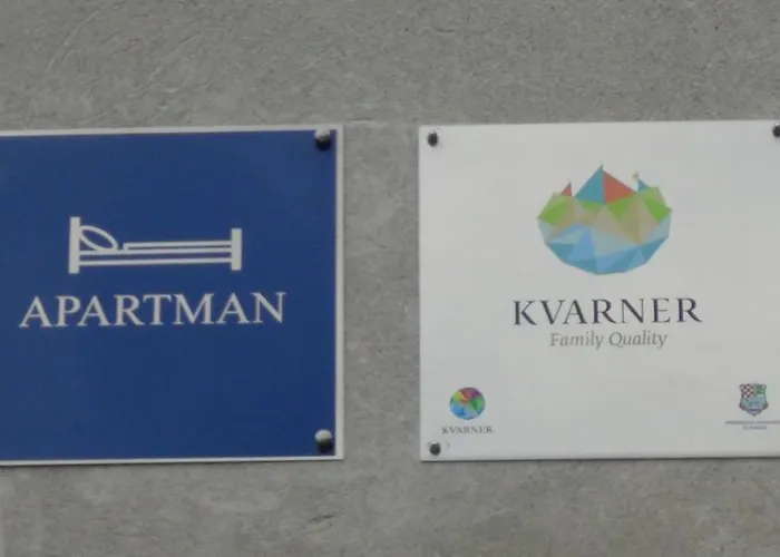 아파트 Lara - Private Parking And Garden Kovacic