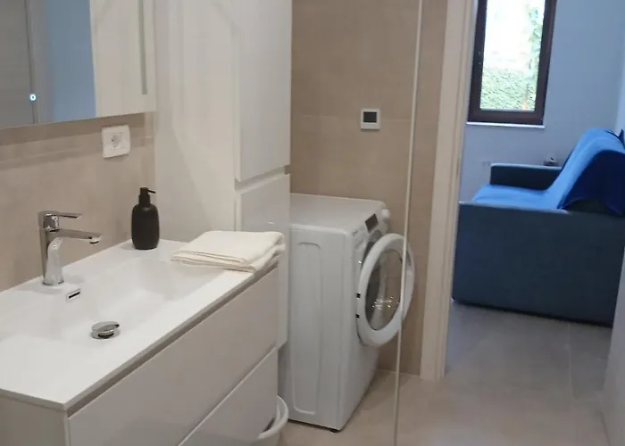 Lara - Private Parking And Garden